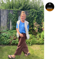 "Hygge" Lysegrå ULD vest med knapper og lommer, til VOKSNE