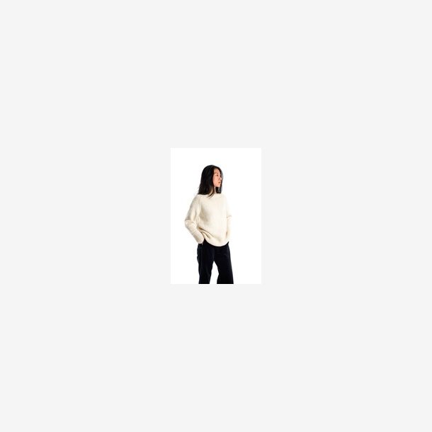 H�ndstrikket beige sweater i 100% merino 