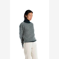 Lila navy sweater i 100% merino, med rullekrave