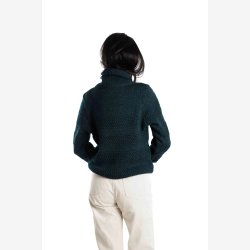 Navy sweater i 100% merino