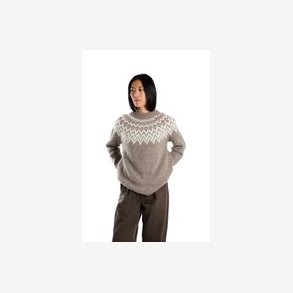 Hndstrikket sweater med rund hals
